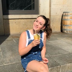 Meet your Posher, Lilly